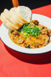 Estufa Botequim aposta em petiscos e coquetelaria criativa Estufa Botequim aposta em petiscos e coquetelaria criativa